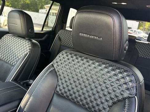 Certified 2025 GMC Acadia Denali w/ Super Cruise Package FWD image 24