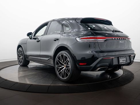 Certified 2026 Porsche Macan AWD/4WD image 3