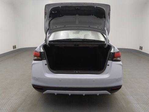 Used 2024 Nissan Versa SV FWD image 29