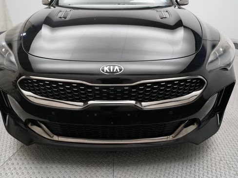Used 2018 Kia Stinger GT2 image 22