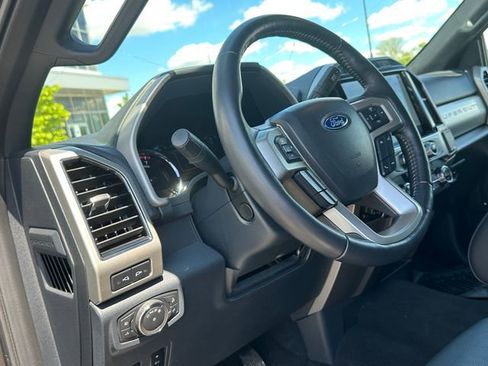 Used 2022 Ford F250 Lariat w/ Tremor Off-Road Package image 19