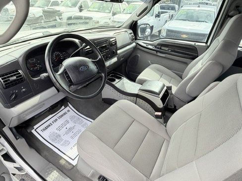 Used 2005 Ford F250 XLT AWD/4WD image 12