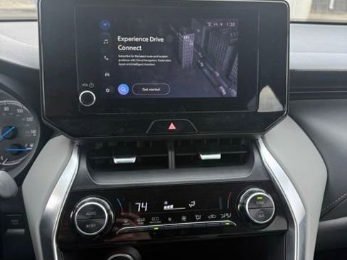Certified 2023 Toyota Venza LE AWD/4WD image 24