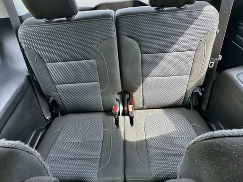 Used 2020 GMC Acadia SLE w/ Driver Convenience Package FWD image 28