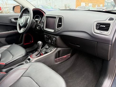 Used 2017 Jeep Compass Trailhawk w/ Leather Interior Group AWD/4WD image 29