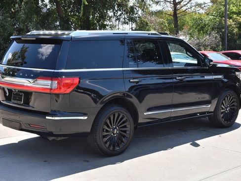 Used 2021 Lincoln Navigator Reserve w/ Luxury Package AWD/4WD image 7