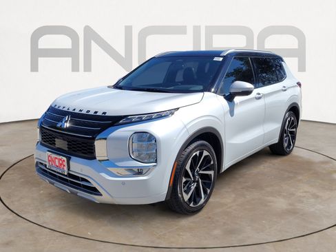 Used 2023 Mitsubishi Outlander SEL FWD image 6