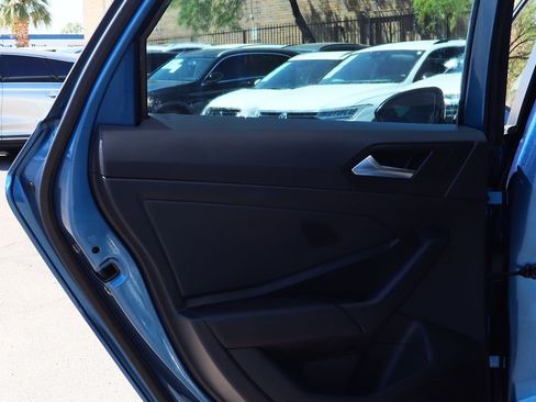 Used 2019 Volkswagen Jetta SE image 32