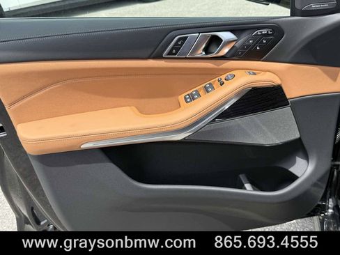 Used 2026 BMW X7 xDrive40i w/ Executive Package image 12