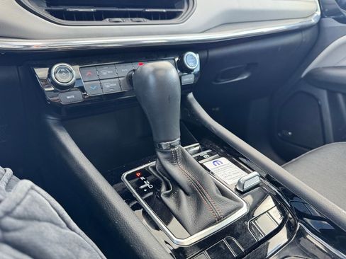 Used 2022 Jeep Compass Limited w/ Sun and Sound Group image 11