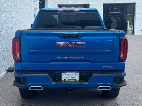 Used 2024 GMC Sierra 1500 AT4 w/ Technology Package AWD/4WD image 4