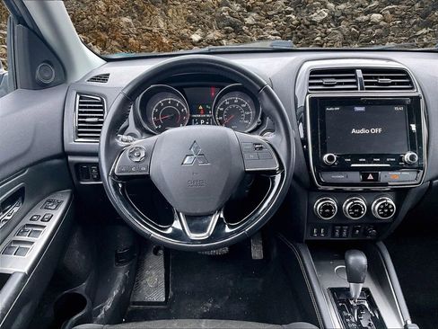 Used 2020 Mitsubishi Outlander Sport SE image 5