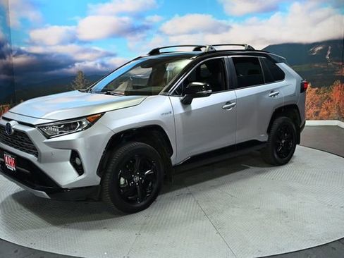 Used 2021 Toyota RAV4 XSE image 4