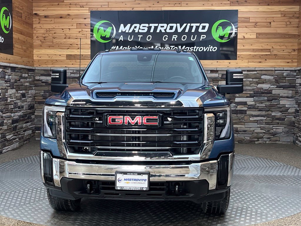 Used 2025 GMC Sierra 3500 Pro AWD/4WD image 4