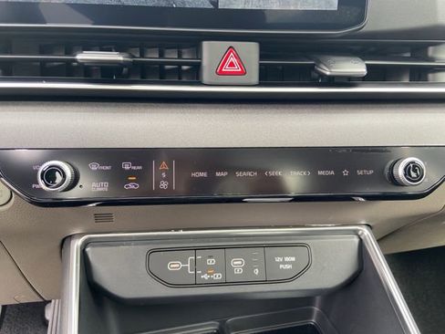 New 2026 Kia Carnival SX FWD image 23