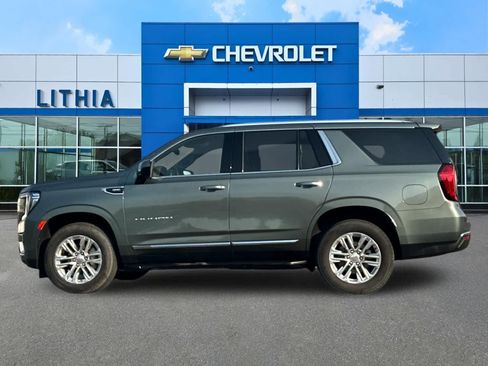 Used 2024 GMC Yukon SLT AWD/4WD image 5