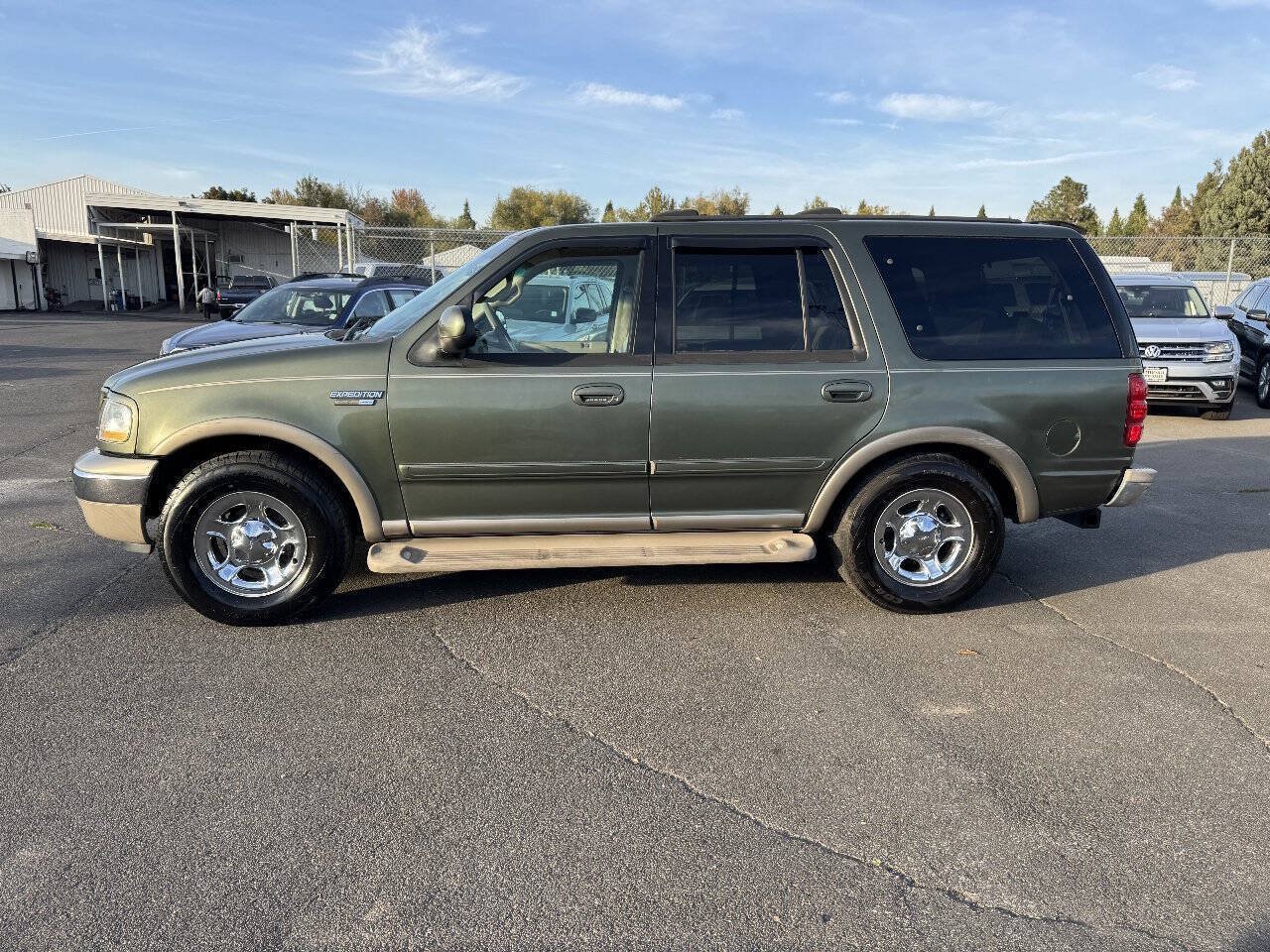 Used 2001 Ford Expedition Eddie Bauer RWD image 2