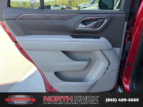Used 2022 Chevrolet Tahoe Z71 w/ Z71 Off-Road Package AWD/4WD image 15
