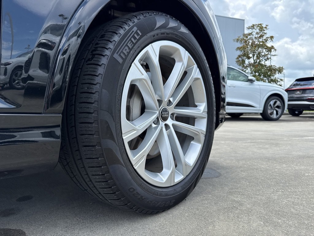 Used 2025 Audi Q7 3.0T Prestige w/ Prestige Package AWD/4WD image 12