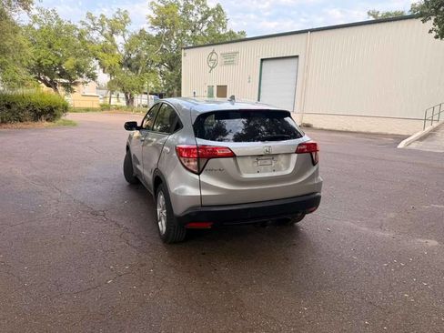 Used 2016 Honda HR-V LX image 7