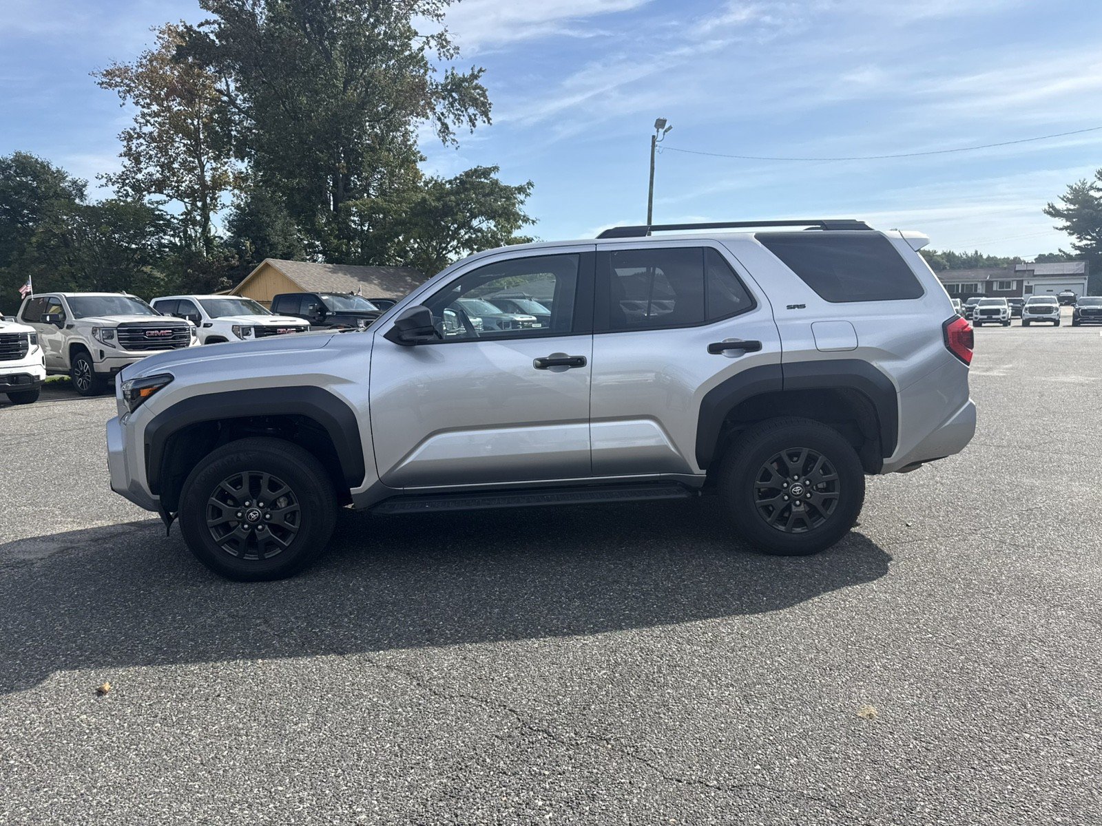 Used 2025 Toyota 4Runner SR5 AWD/4WD image 6