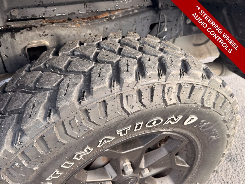 Used 2022 Jeep Gladiator Sport AWD/4WD image 16