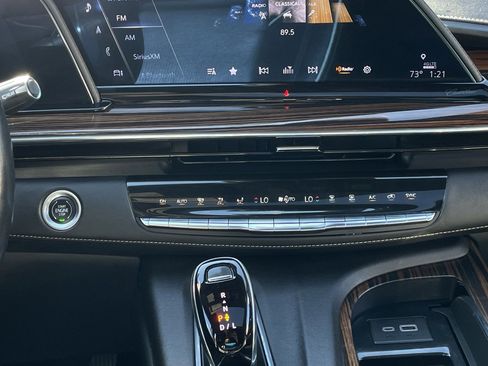 Used 2023 Cadillac Escalade ESV Premium Luxury image 17