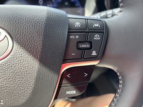 Certified 2025 Toyota Crown Signia AWD/4WD image 20