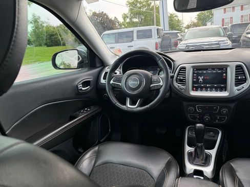 Used 2018 Jeep Compass Latitude w/ Popular Equipment Group FWD image 21