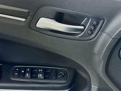 Used 2022 Chrysler 300 S w/ Comfort Group image 18