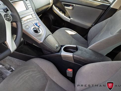 Used 2015 Toyota Prius Two FWD image 27