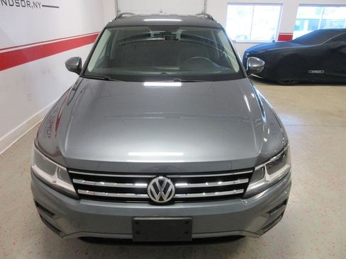 Used 2021 Volkswagen Tiguan SE AWD/4WD image 11