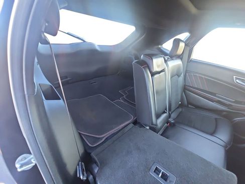 Used 2022 Ford Edge ST-Line w/ Class II Trailer Tow Package image 19