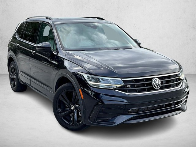 Used 2023 Volkswagen Tiguan SE R-Line FWD image 11