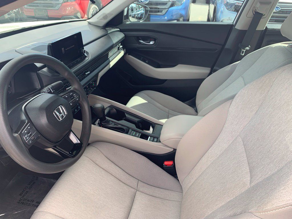 Used 2024 Honda Accord EX image 12