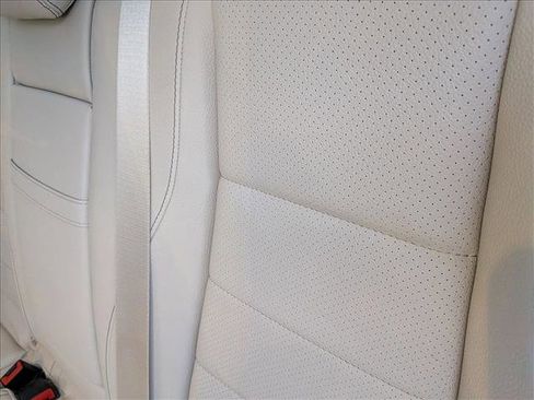 Used 2024 Mercedes-Benz GLE 450 4MATIC image 16