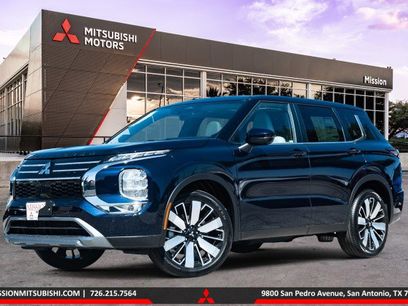 New 2025 Mitsubishi Outlander SE