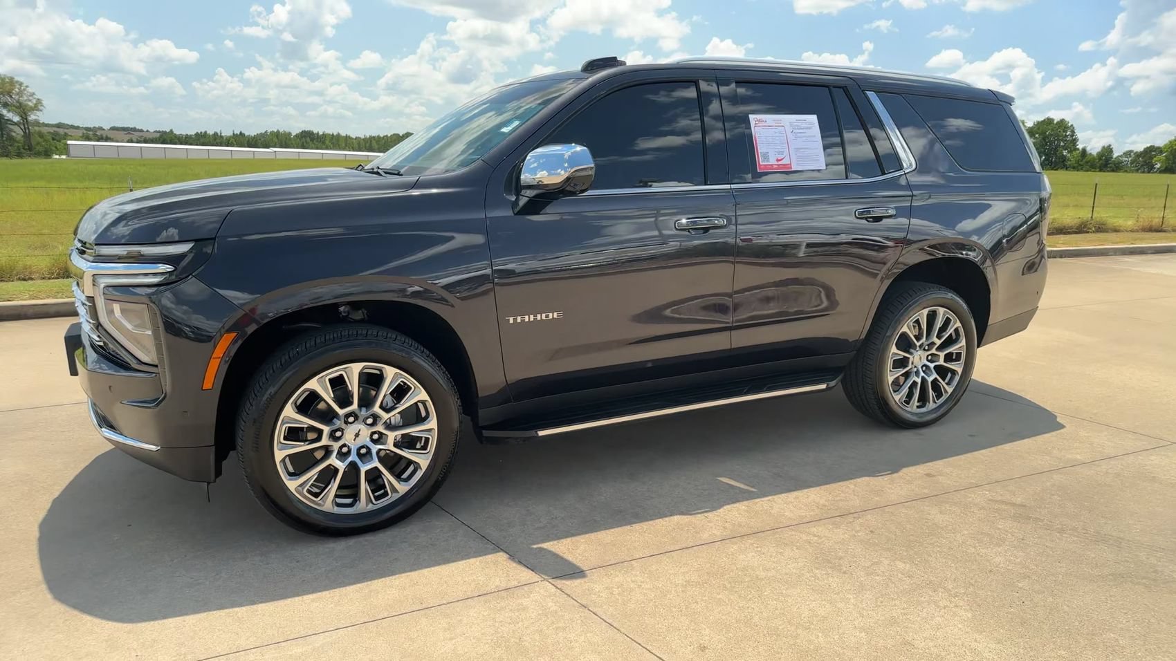 Used 2025 Chevrolet Tahoe Premier AWD/4WD image 5