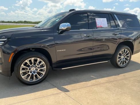 Used 2025 Chevrolet Tahoe Premier AWD/4WD image 5