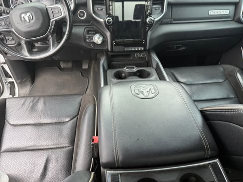 Used 2023 RAM 1500 Laramie AWD/4WD image 18