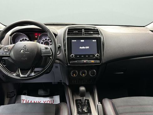 Used 2025 Mitsubishi Outlander Sport 2.0 SE image 22