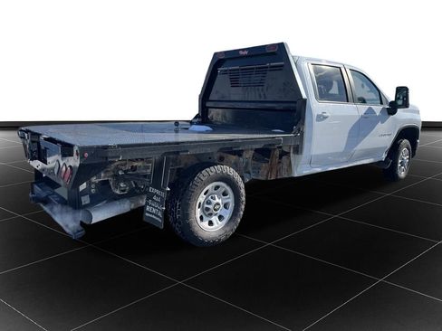 Used 2024 Chevrolet Silverado 2500 LT w/ Convenience Package image 5