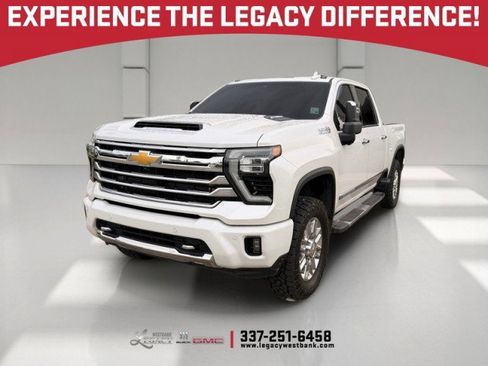 Used 2024 Chevrolet Silverado 2500 High Country AWD/4WD image 1