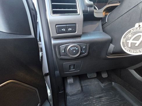 Used 2018 Ford F150 Raptor w/ Equipment Group 802A Luxury image 8