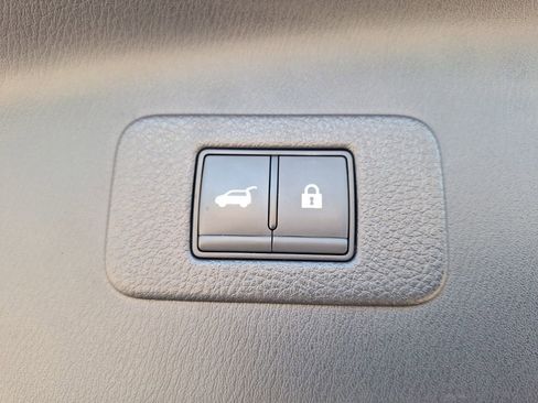 Used 2023 Nissan Armada SL image 30