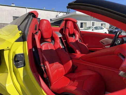 Used 2023 Chevrolet Corvette Stingray Premium Conv w/ Z51 Performance Package RWD image 15