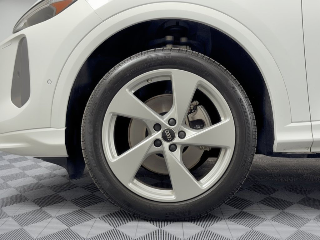 Certified 2026 Audi Q5 Premium AWD/4WD image 13