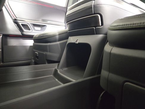 Used 2022 Rivian R1T Launch Edition image 31