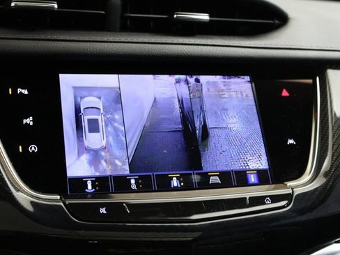 Certified 2024 Cadillac XT6 Sport w/ Technology Package image 22