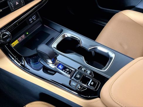 Used 2022 Lexus NX 450h+ AWD image 15